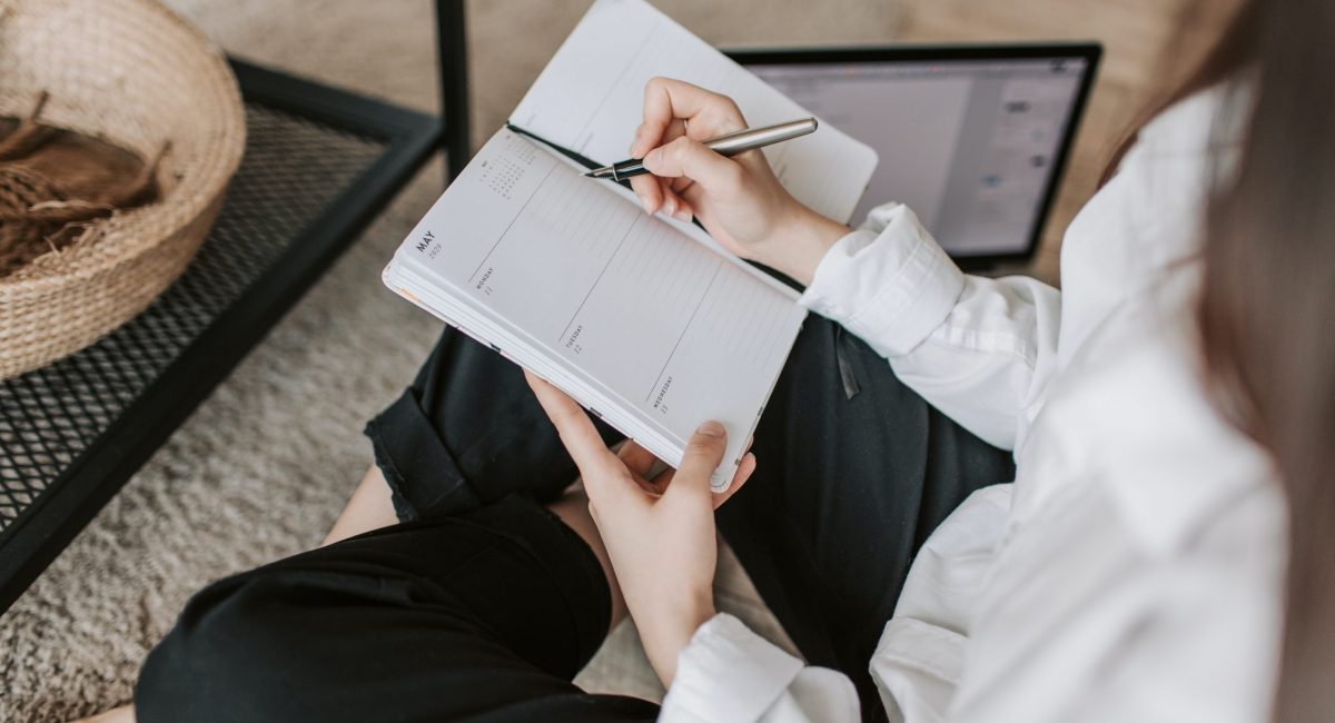 pexels-vlada-karpovich-4050300